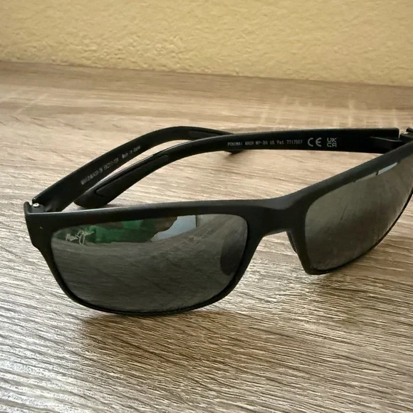 Maui Jim Men’s Sunglasses - Picture 9 of 13